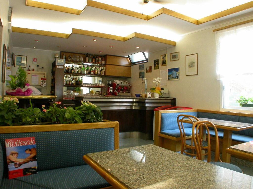 Albergo Aquila ลิโดดิเยโซโล ภายนอก รูปภาพ
